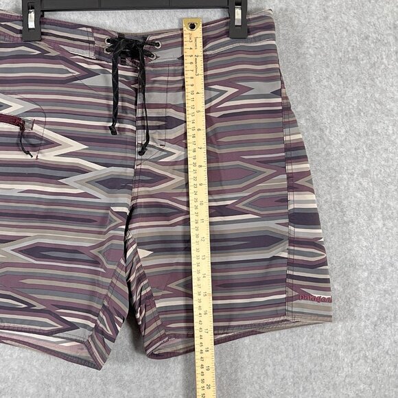 Patagonia Wavefarer Board Swim Shorts Graphite Navy Zip Pocket Men's Sz 30 - Picture 6 of 14